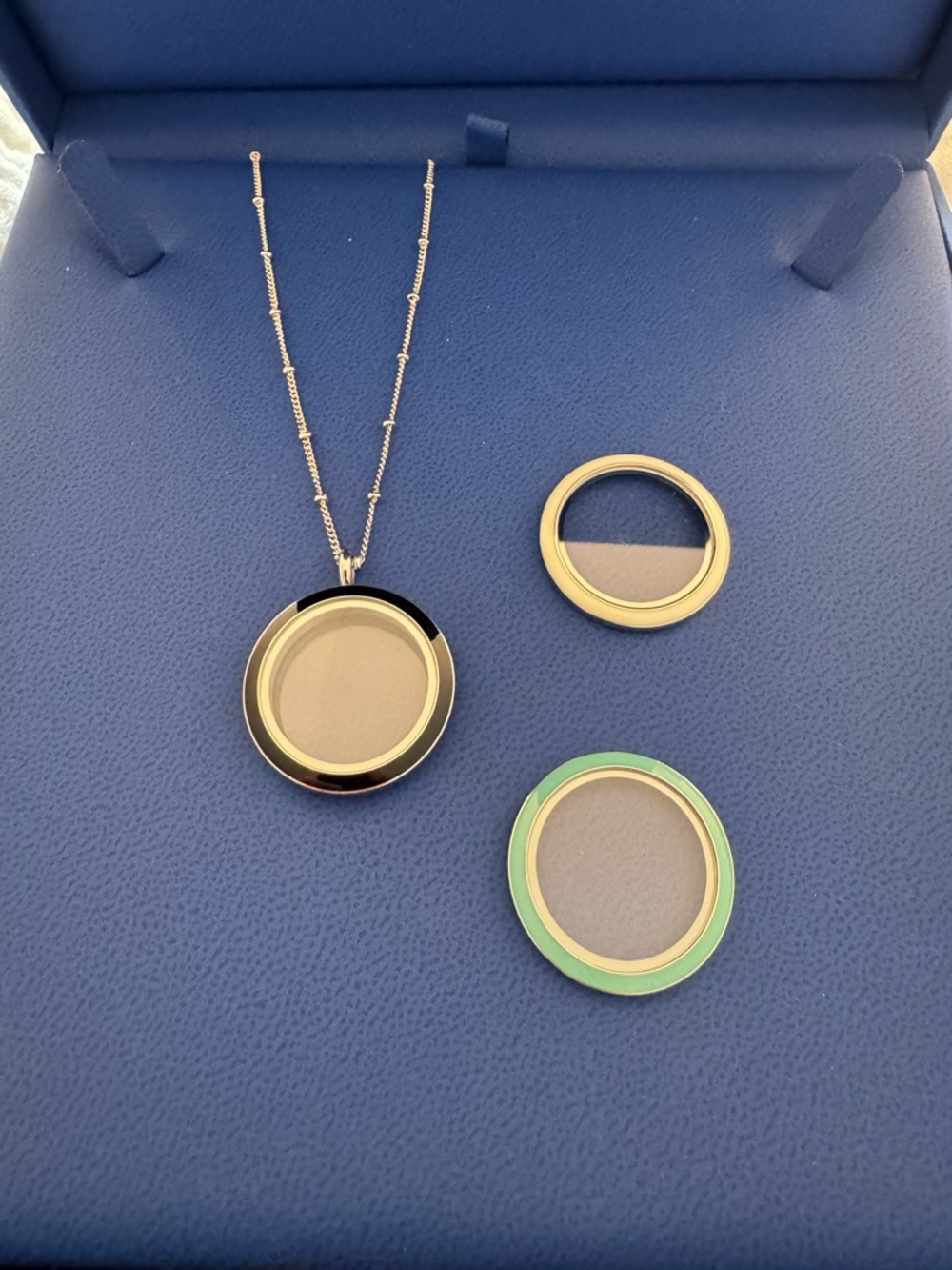 Origami Owl Round Interchangeable Pendant Necklace w/Charms
